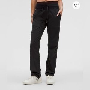 Lululemon Dance Studio Mid-Rise SHORT Pants